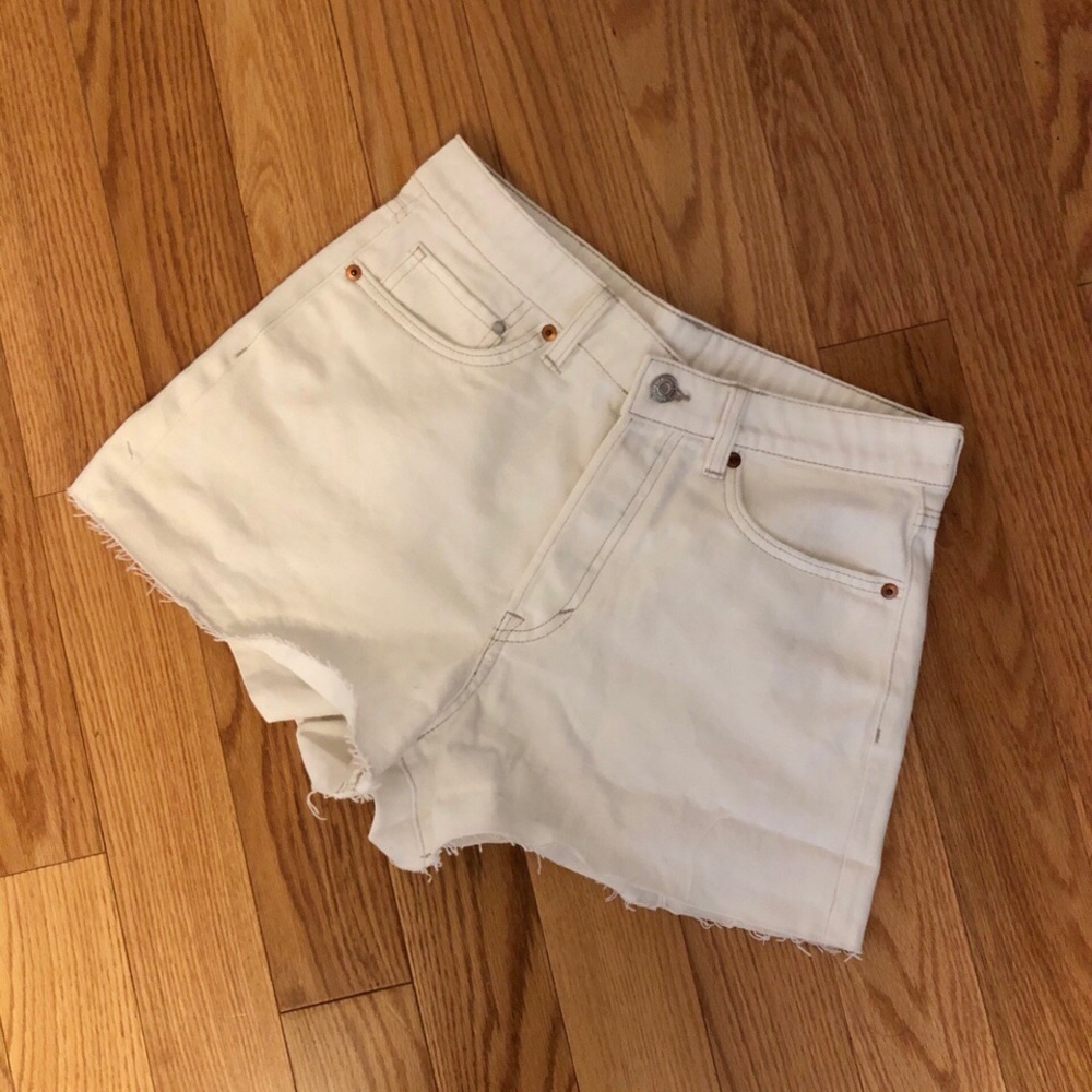H&M Vintage White High Waisted Denim Shorts